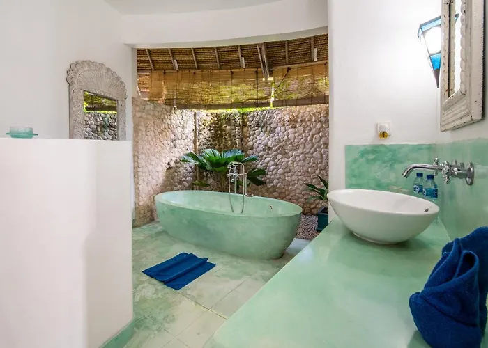 Villa Nirvana Biru Bingin *