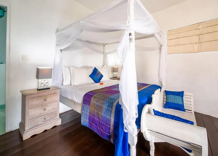 Nirvana Biru Bingin Villa