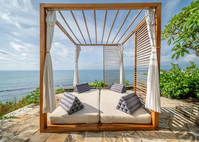 Villa Nirvana Biru Bingin